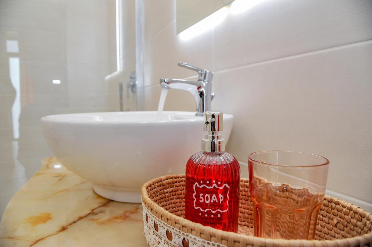 Casa Lele Bed & Breakfast โนโต ภายนอก รูปภาพ